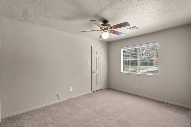 2002 Firtree Way, Houston, TX 77062