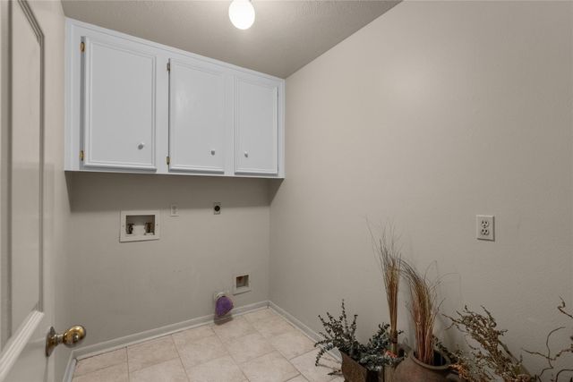 2002 Firtree Way, Houston, TX 77062