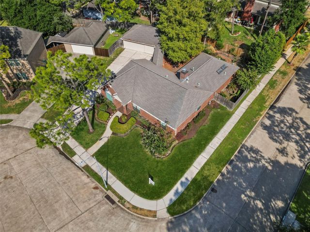 2002 Firtree Way, Houston, TX 77062