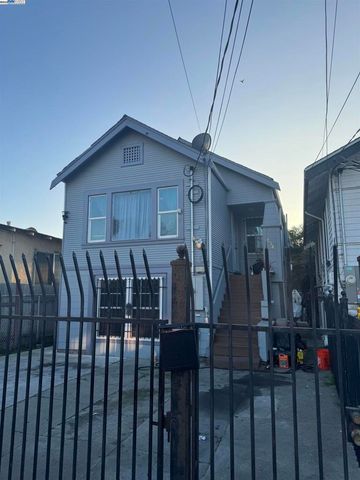 7341 Lockwood St, Oakland, CA 94621