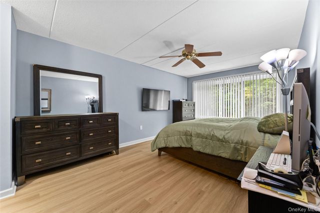 300 High Point Drive 514, Hartsdale, NY 10530