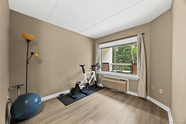 300 High Point Drive 514, Hartsdale, NY 10530