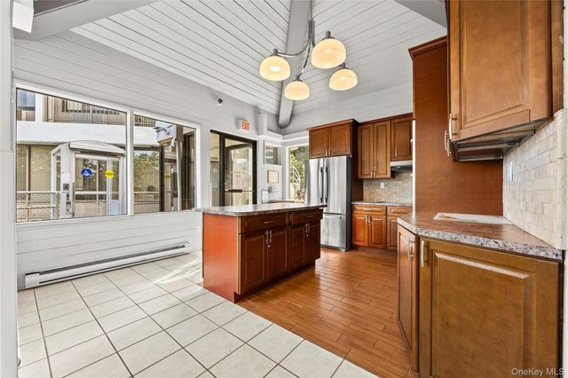 300 High Point Drive 514, Hartsdale, NY 10530