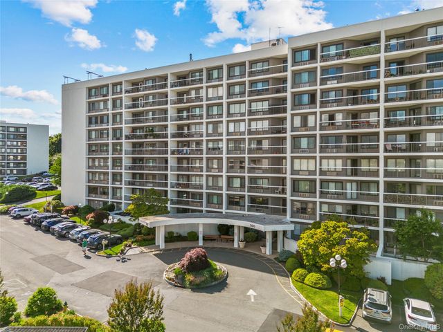 300 High Point Drive 514, Hartsdale, NY 10530