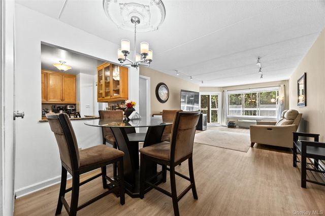 300 High Point Drive 514, Hartsdale, NY 10530
