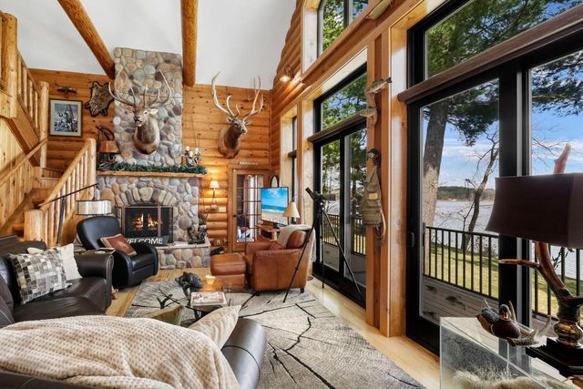 W5020 W LONG LAKE ROAD, Waupaca, WI 54981