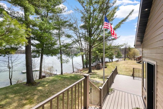 W5020 W LONG LAKE ROAD, Waupaca, WI 54981