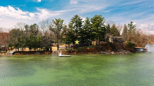 W5020 W LONG LAKE ROAD, Waupaca, WI 54981