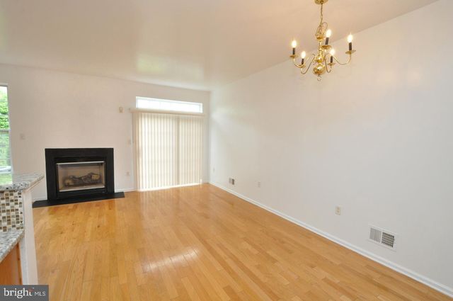 328 HELEN DR, Cinnaminson, NJ 08077