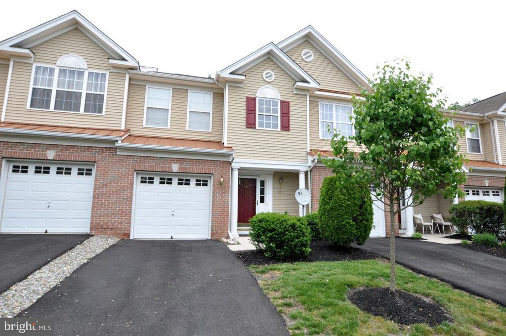 328 HELEN DR, Cinnaminson, NJ 08077