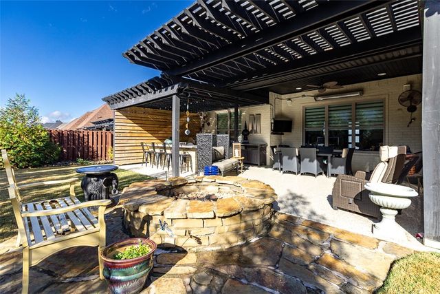 847 E Via Firenze Avenue, Springdale, AR 72762