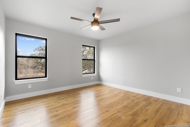 181 DEERWOOD CIR, Bandera, TX 78003