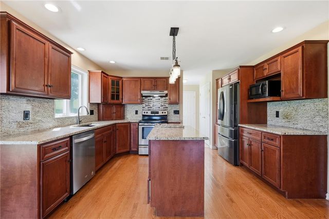 590 Fehr Road, Bushkill Twp, PA 18064