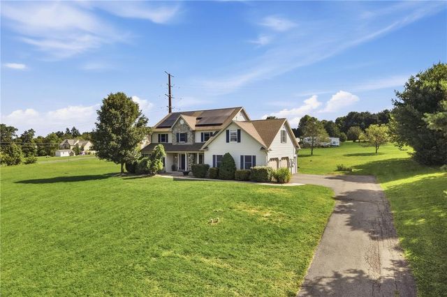590 Fehr Road, Bushkill Twp, PA 18064