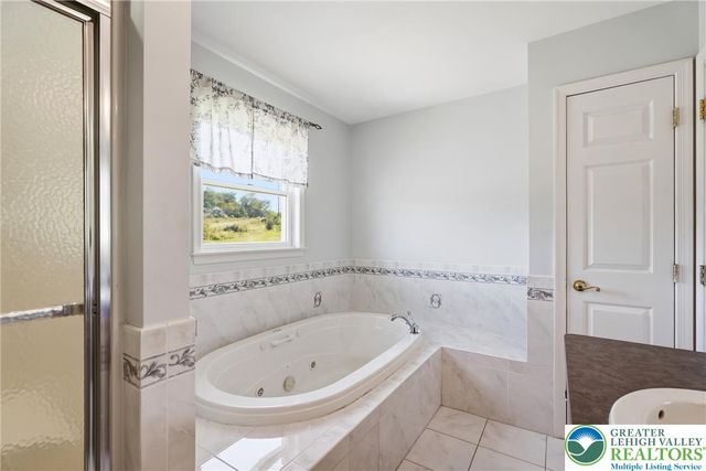 590 Fehr Road, Bushkill Twp, PA 18064