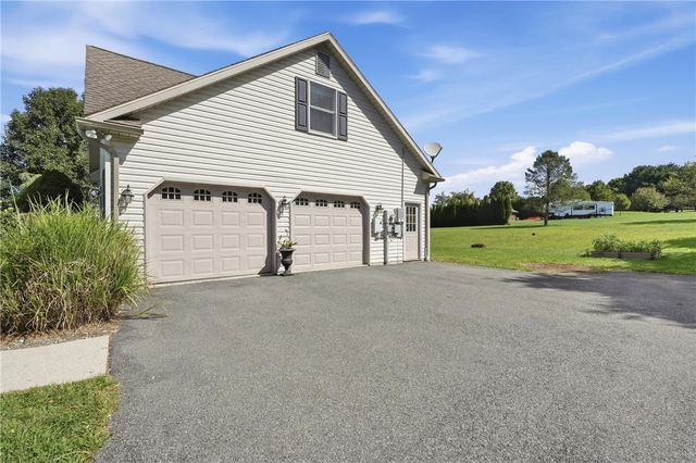 590 Fehr Road, Bushkill Twp, PA 18064