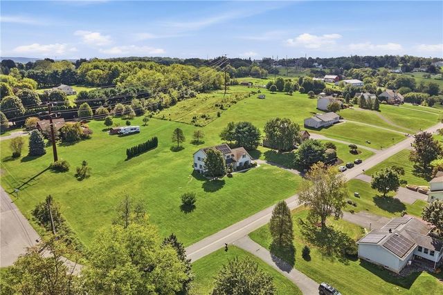 590 Fehr Road, Bushkill Twp, PA 18064