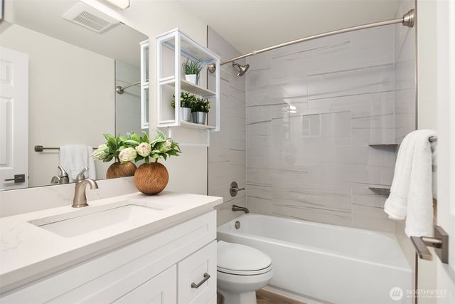 17014 NE 28th Place, Bellevue, WA 98008