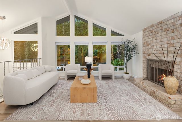 17014 NE 28th Place, Bellevue, WA 98008