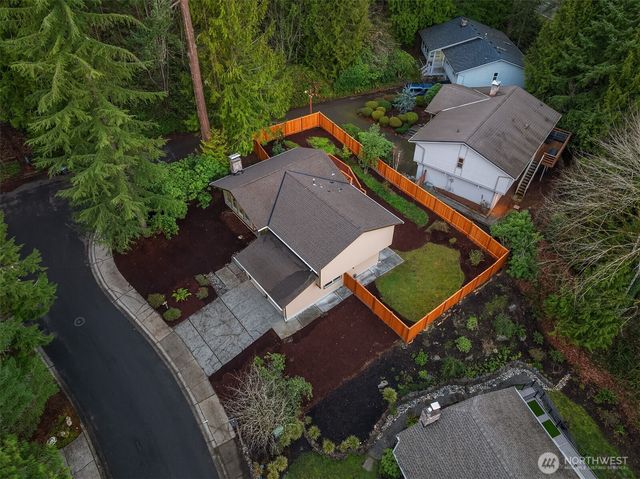 17014 NE 28th Place, Bellevue, WA 98008