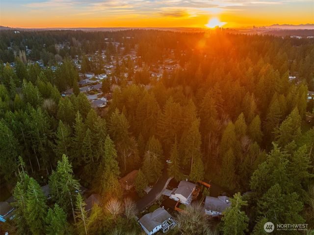 17014 NE 28th Place, Bellevue, WA 98008