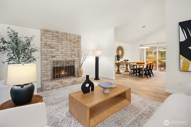 17014 NE 28th Place, Bellevue, WA 98008