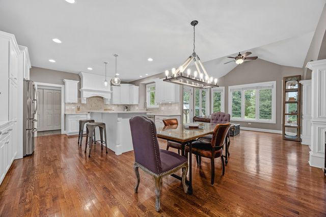 4767 Sassafras Lane, Naperville, IL 60564