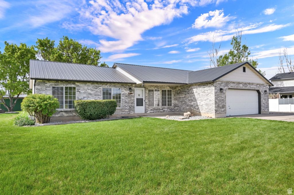 4565 W 4350 S, West Haven, UT 84401