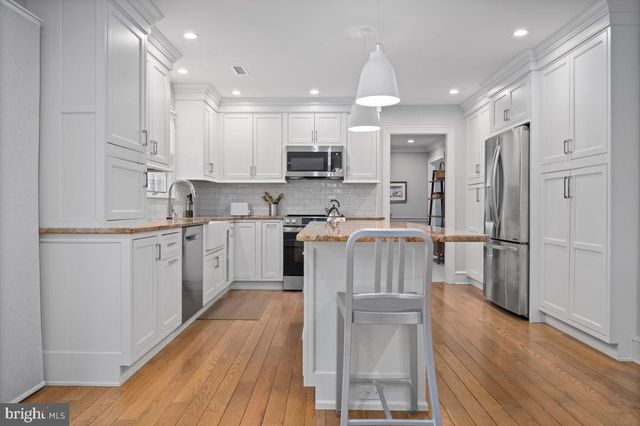 16 BLAKEMORE CT, Doylestown, PA 18901