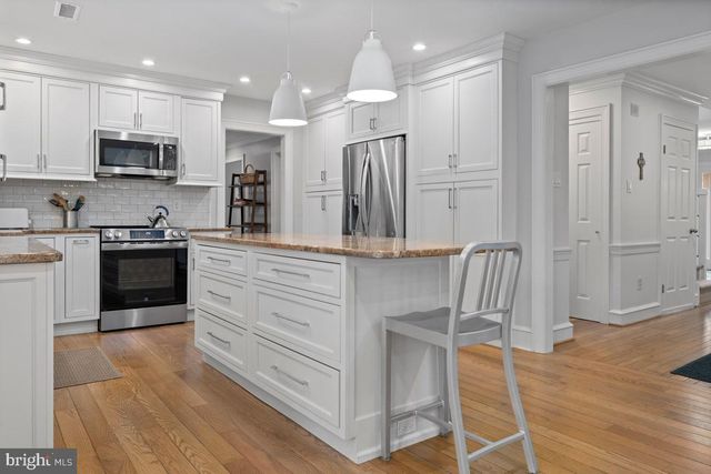 16 BLAKEMORE CT, Doylestown, PA 18901