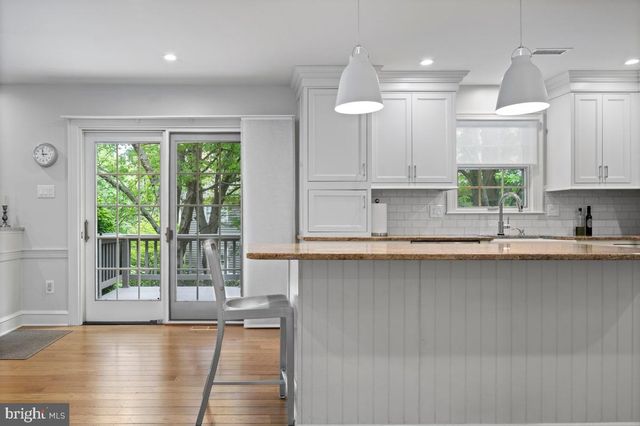16 BLAKEMORE CT, Doylestown, PA 18901