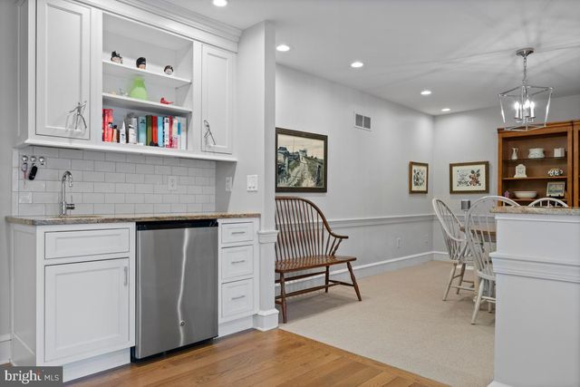 16 BLAKEMORE CT, Doylestown, PA 18901