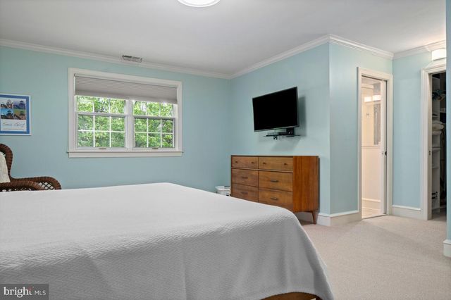 16 BLAKEMORE CT, Doylestown, PA 18901