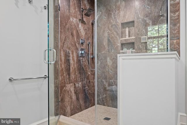 16 BLAKEMORE CT, Doylestown, PA 18901
