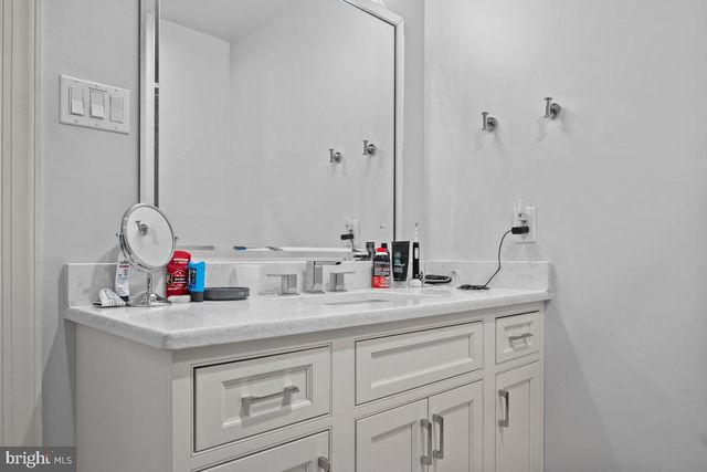 16 BLAKEMORE CT, Doylestown, PA 18901