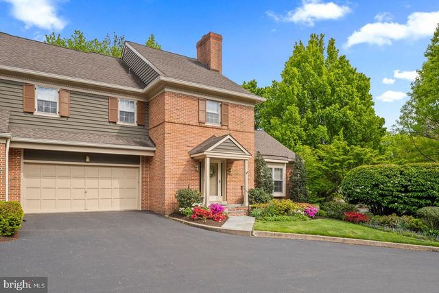 16 BLAKEMORE CT, Doylestown, PA 18901