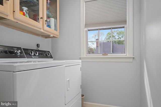 16 BLAKEMORE CT, Doylestown, PA 18901