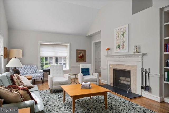 16 BLAKEMORE CT, Doylestown, PA 18901