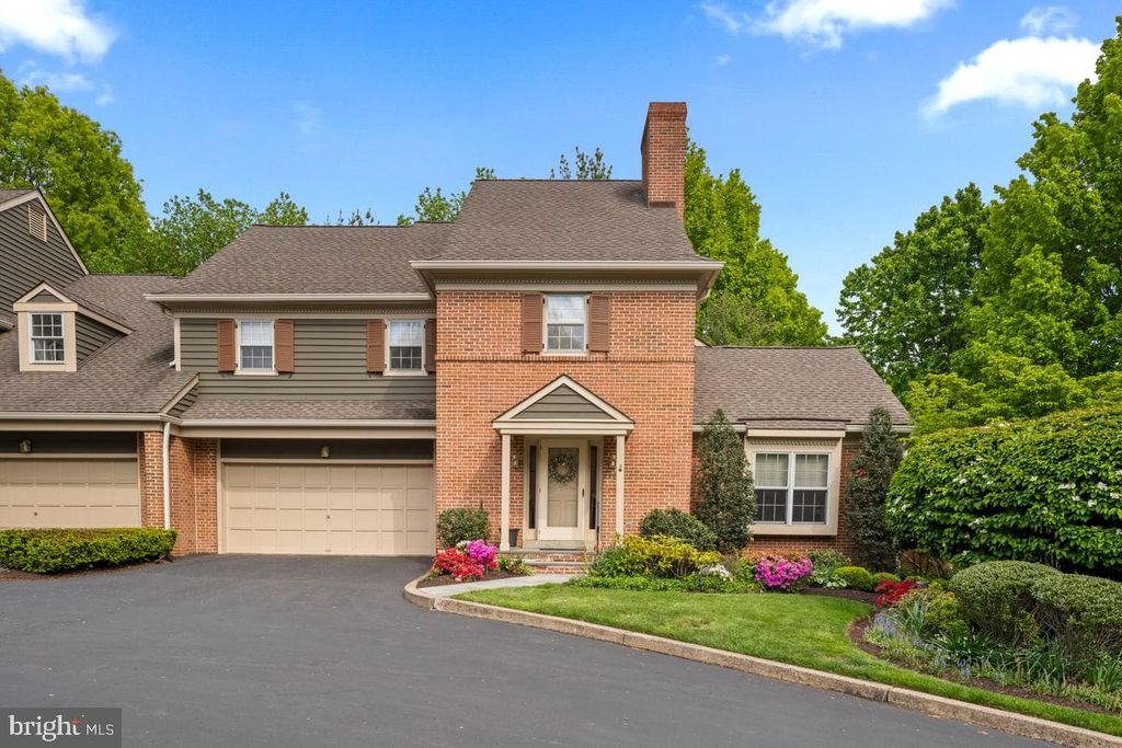 16 BLAKEMORE CT, Doylestown, PA 18901