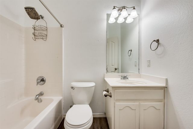 5900 Ozark Drive, Fort Worth, TX 76131