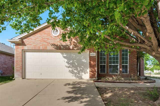 5900 Ozark Drive, Fort Worth, TX 76131