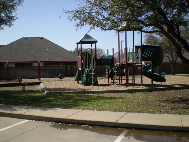 5900 Ozark Drive, Fort Worth, TX 76131
