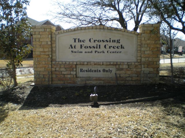 5900 Ozark Drive, Fort Worth, TX 76131