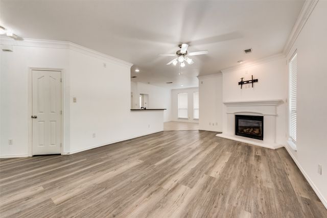 5900 Ozark Drive, Fort Worth, TX 76131
