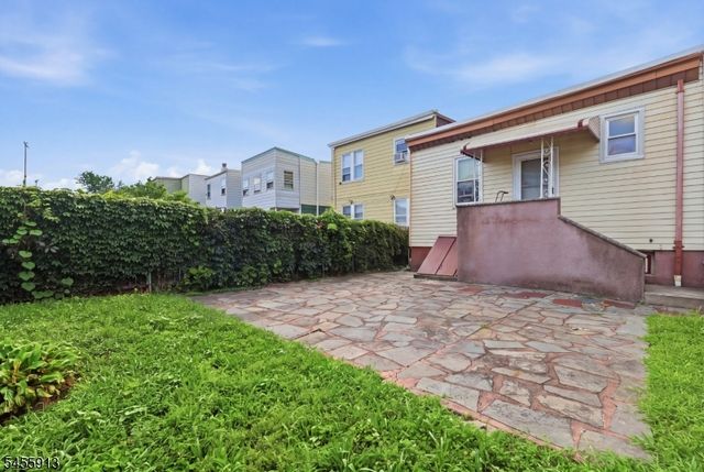 2 Lake St, Belleville Twp., NJ 07109