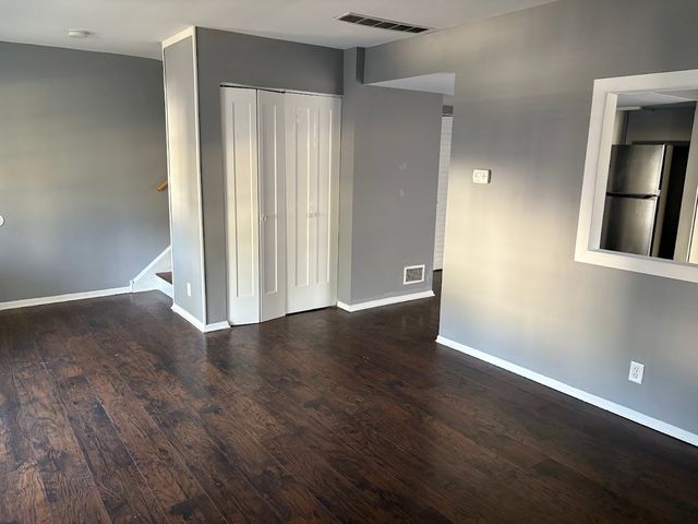 4W Fernwood Drive, Bolingbrook, IL 60440