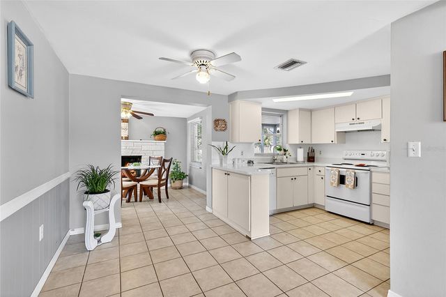 1025 DEAL LANE, Holiday, FL 34691