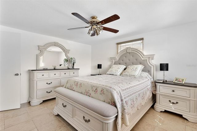 1025 DEAL LANE, Holiday, FL 34691