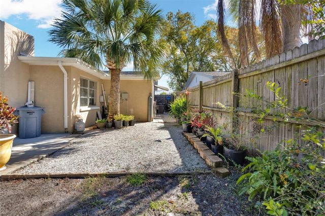 1025 DEAL LANE, Holiday, FL 34691