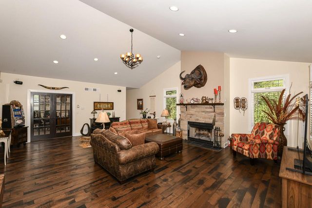 W4156 Longfellow DRIVE, Lake Geneva, WI 53147